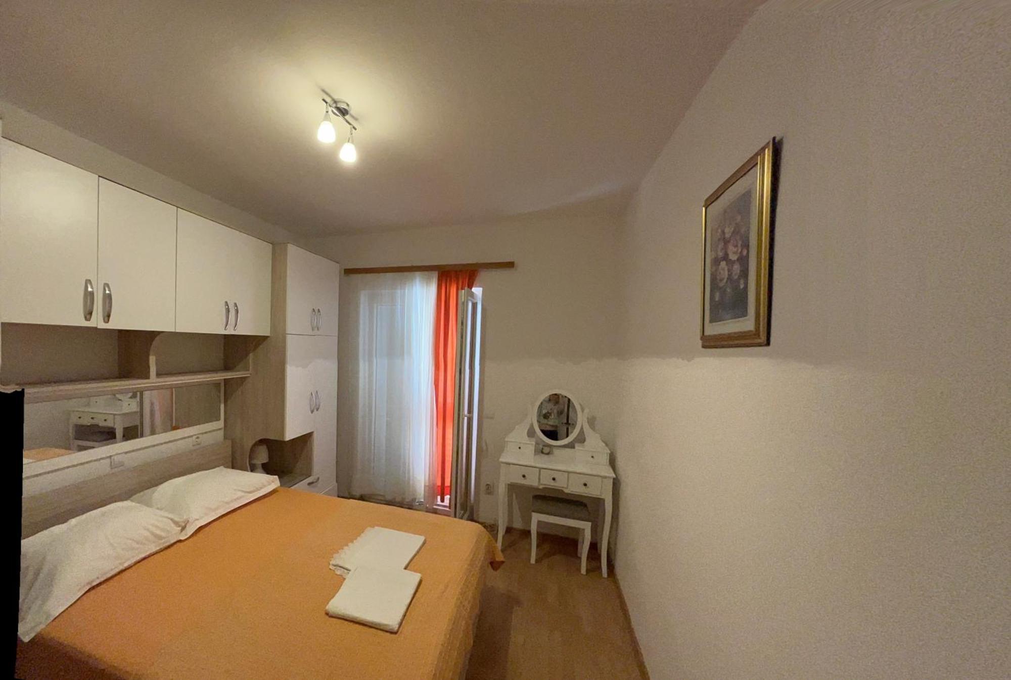 Apartman Igor Podgora Exterior photo